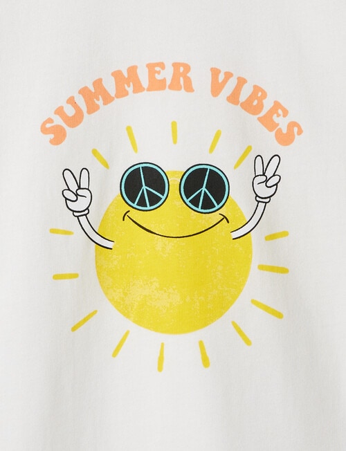 Mac & Ellie Summer Vibes Short Sleeve Tee, White product photo View 02 L