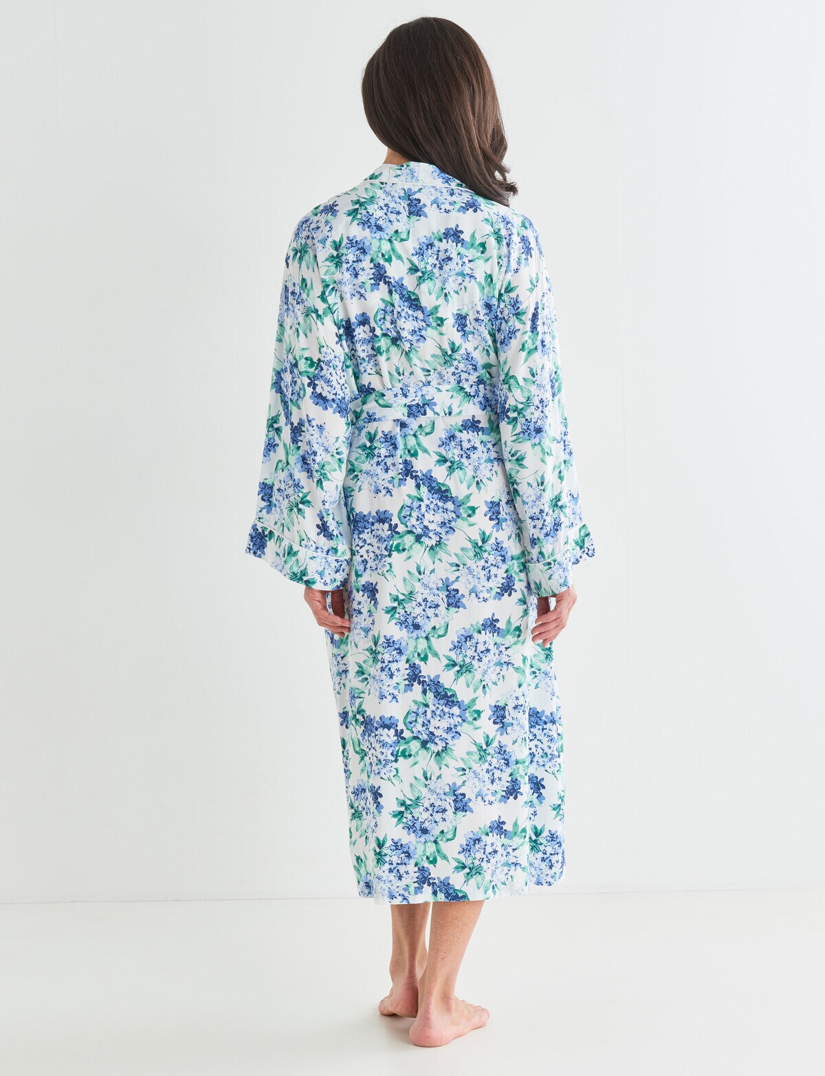 Ruby & Bloom Hydrangea Robe, Blue, 1020 Robes