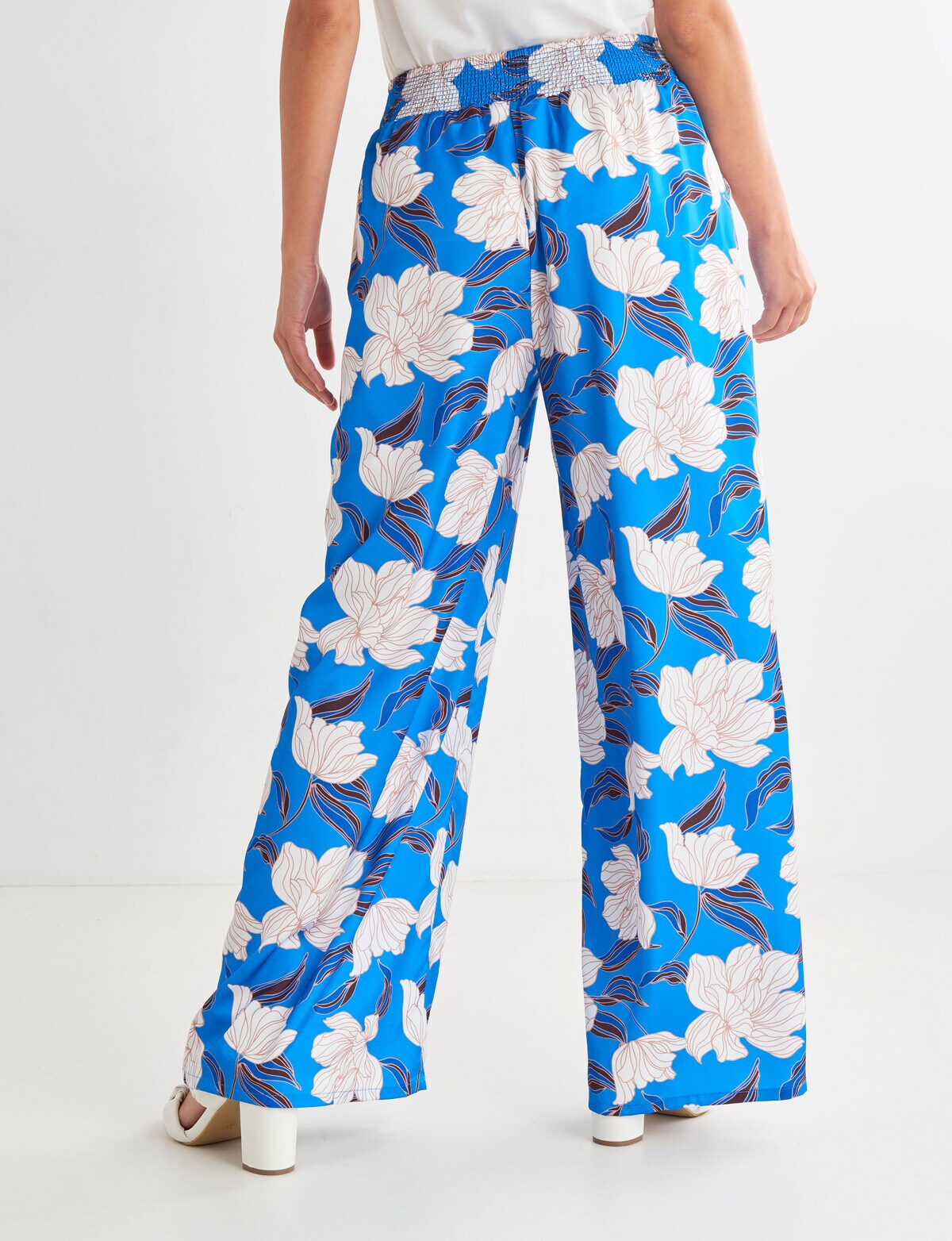 Whistle Vibrant Flower Palazzo Pants, White & Blue Pants & Leggings