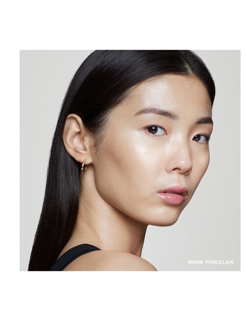 Bobbi Brown Intensive Serum Foundation product photo View 04 L