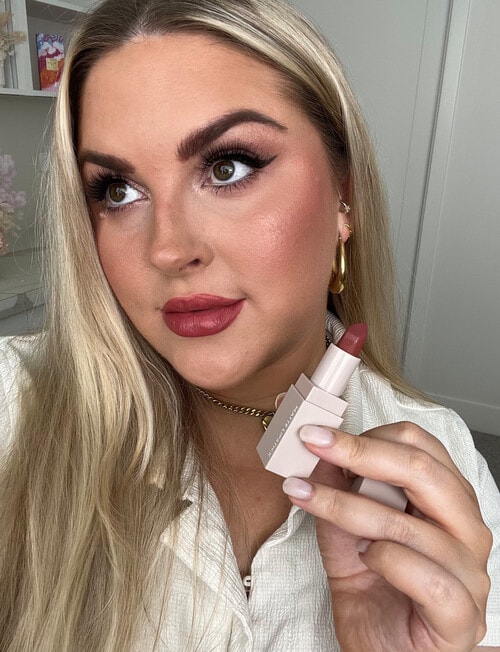 xoBeauty Matte Lipstick product photo View 03 L