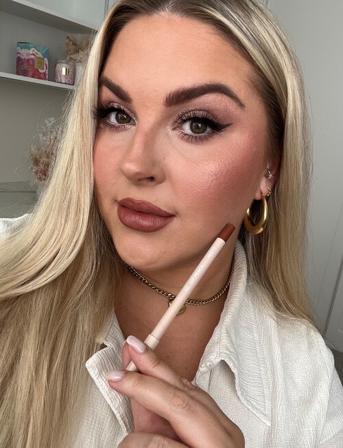 xoBeauty Lip Pencil product photo View 02 L