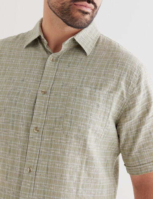 Kauri Trail Linen Blend Short Sleeve Shirt, Sage product photo View 04 L
