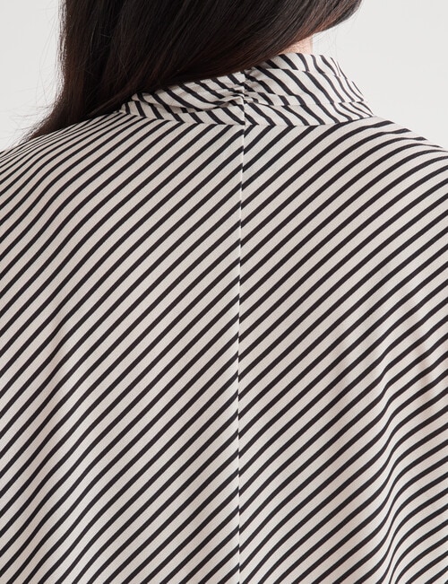 Studio Curve Stripe Shell Top, Black & White product photo View 05 L