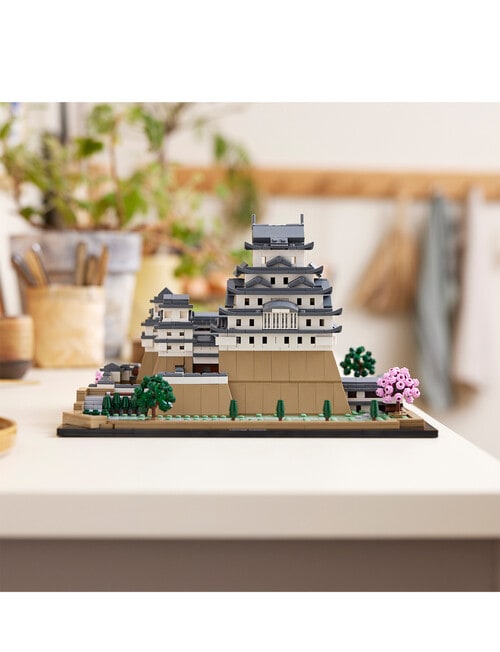 LEGO Architecture Himeji Castle, 21060 product photo View 04 L