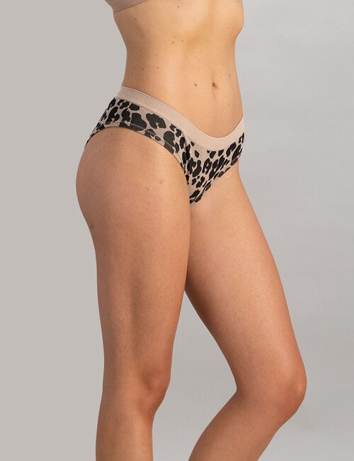 Bendon Seamless Bikini Brief, Leopard Lover, XS-2XL product photo View 03 L