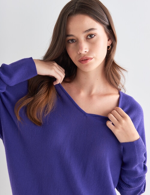 North South Merino V-Neck Sweater, Violet product photo