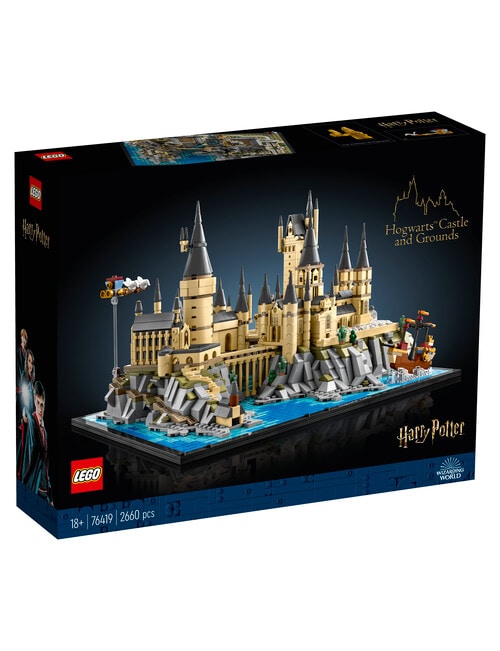 LEGO Harry Potter Hogwarts Castle and Grounds product photo View 02 L