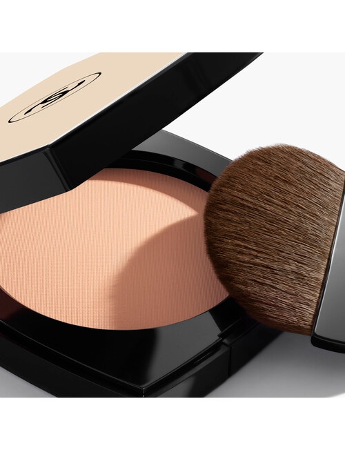 CHANEL LES BEIGES POWDER Healthy Glow Sheer Powder product photo View 02 L