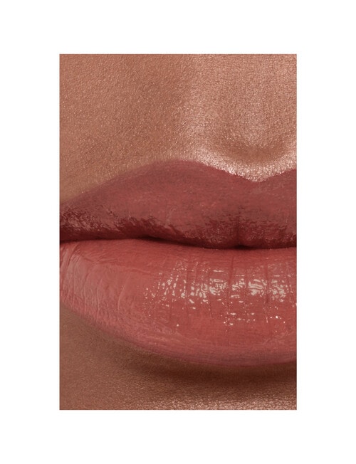 CHANEL ROUGE COCO BLOOM Hydrating and Plumping Lipstick. Intense, Long-Lasting Colour and Shine product photo View 02 L