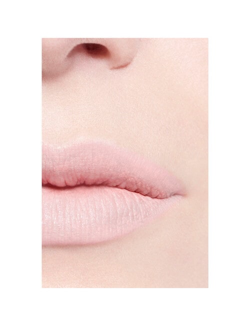 CHANEL LE CRAYON L&Egrave;VRES LONGWEAR LIP PENCIL product photo View 06 L
