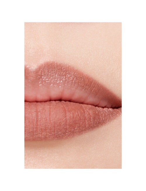 CHANEL LE CRAYON L&Egrave;VRES LONGWEAR LIP PENCIL product photo View 05 L