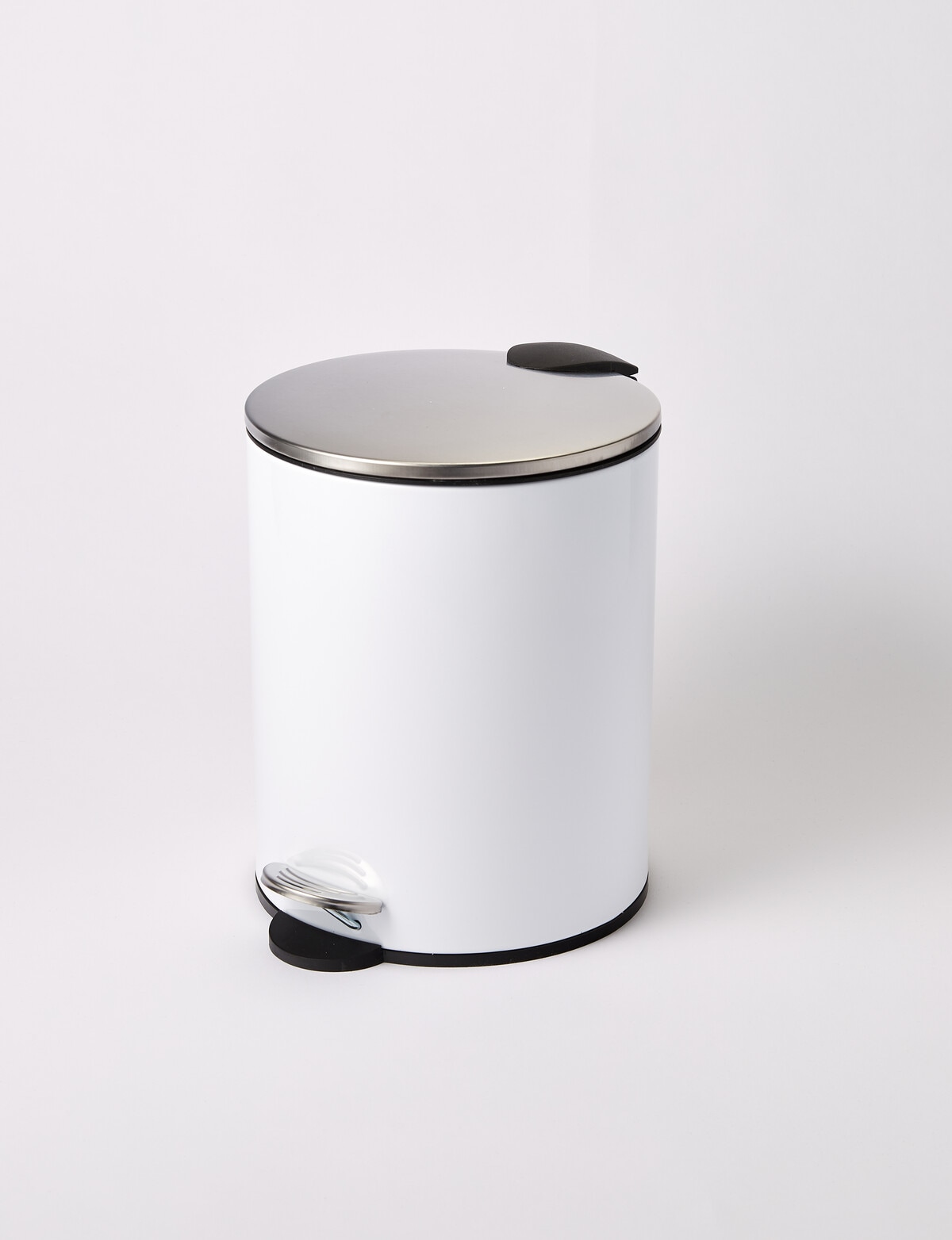 Haven Devon Round Pedal Bin, 5 Litre, White Bathroom Accessories