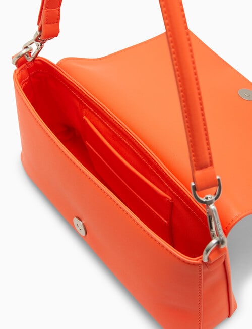 Calvin Klein Must Shoulder Bag, Flame product photo View 03 L