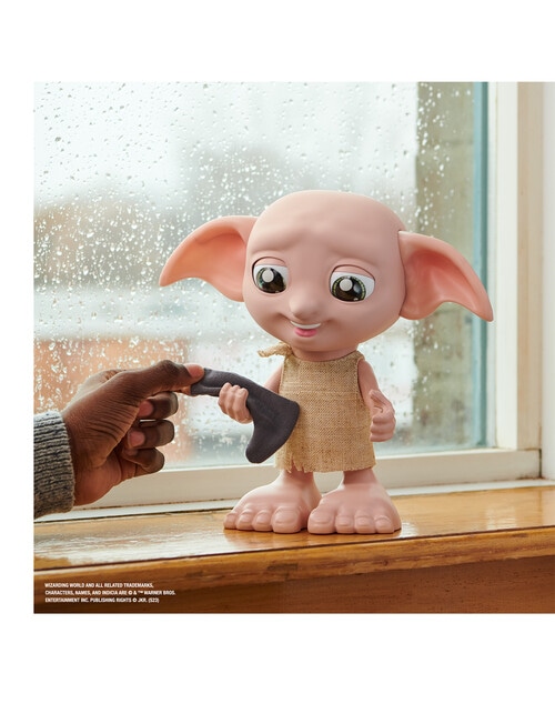 Harry Potter Wizarding World Interactive Dobby product photo View 03 L