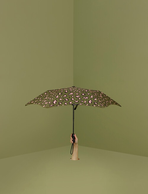 Blunt Metro Leopard Umbrella, Jungle product photo View 03 L