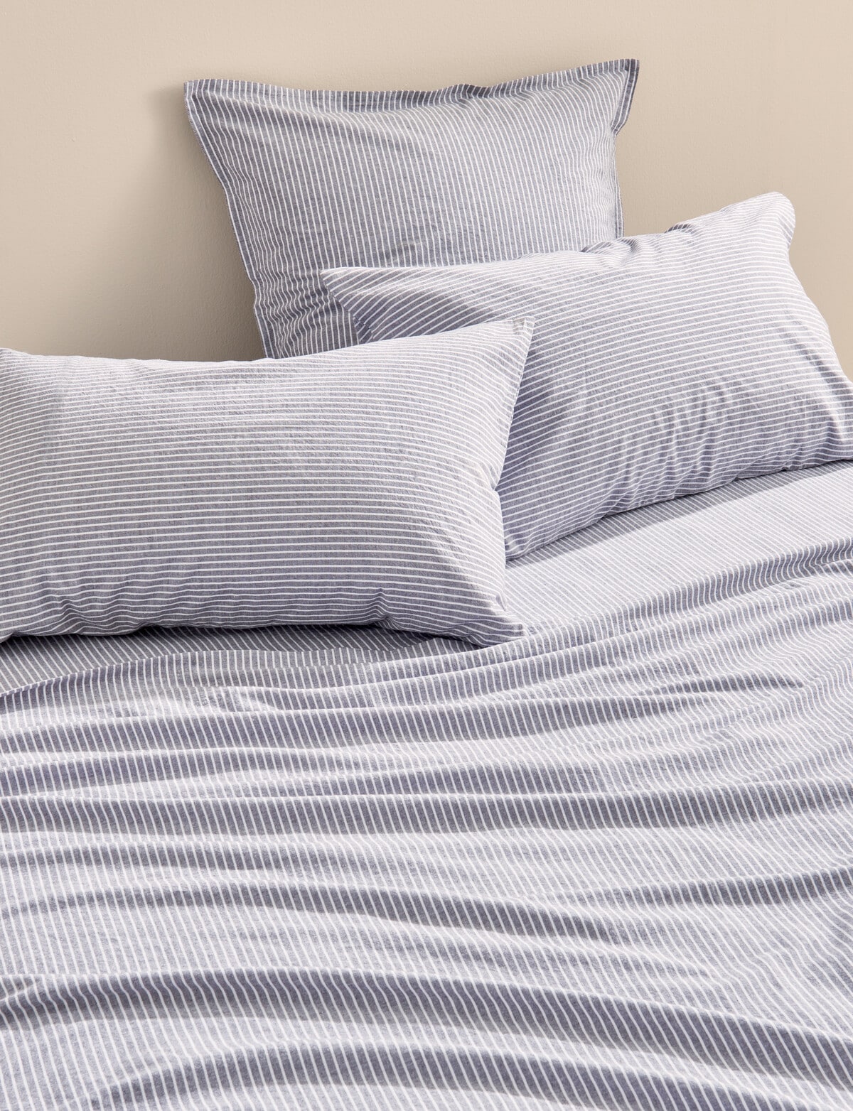 Haven Soho Stone Wash Euro Pillowcase, Coal & White Bed Sheets