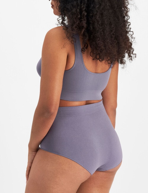Bonds Seamless Full Brief, Aromatic, 6-24 product photo View 03 L