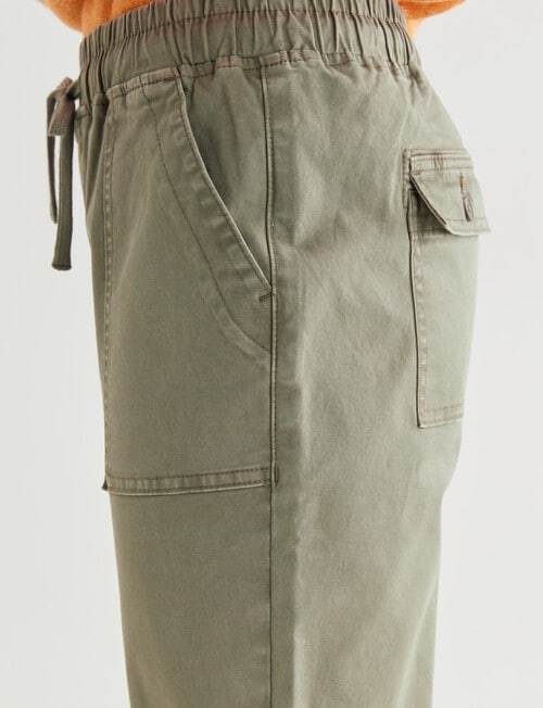 Zest Jogger Pant, Smokey Olive product photo View 04 L