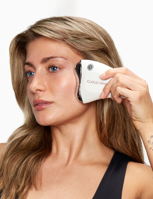 Cloud Nine Revive Facial Massager product photo View 04 L