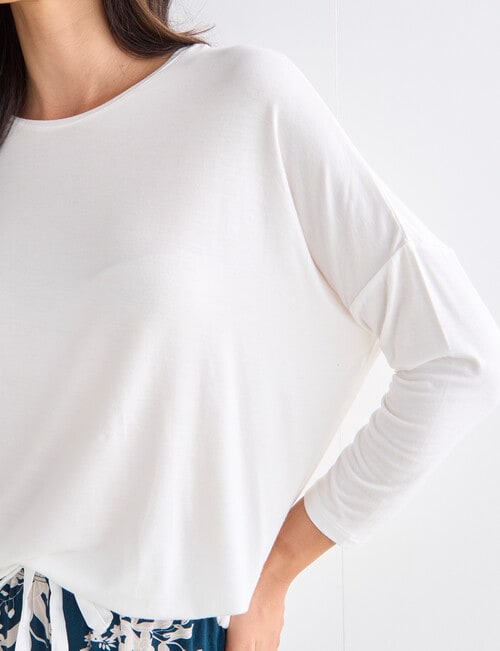 Whistle Sleep 3/4 Sleeve Batwing Top, Ivory product photo View 04 L