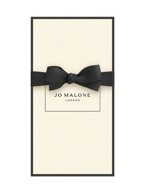 Jo Malone London Velvet Rose & Oud Body & Hand Wash product photo View 02 L