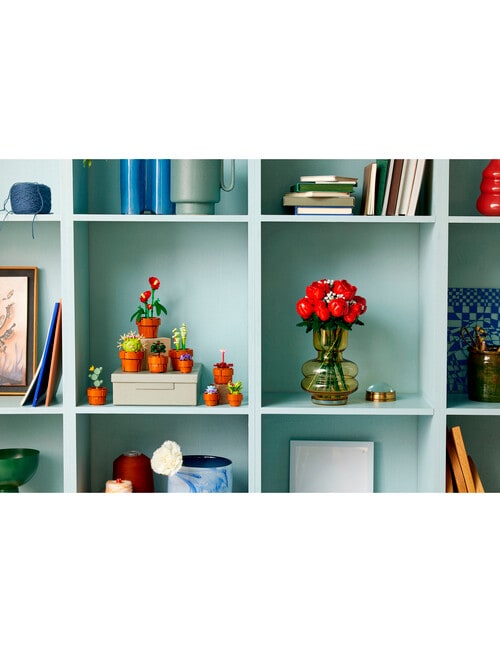 LEGO Botanicals Bouquet of Roses, 10328 product photo View 13 L