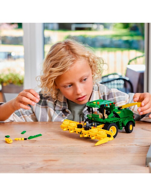 Lego Technic Technic John Deere 9700 Forage Harvester, 42168 product photo View 09 L