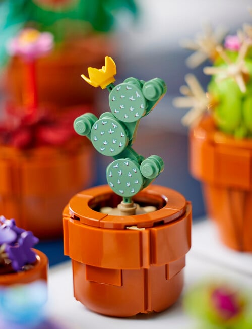 Lego Icons Icons Tiny Plants, 10329 product photo View 20 L