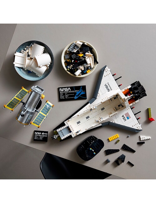 Lego Icons NASA Space Shuttle Discovery, 10283 product photo View 09 L