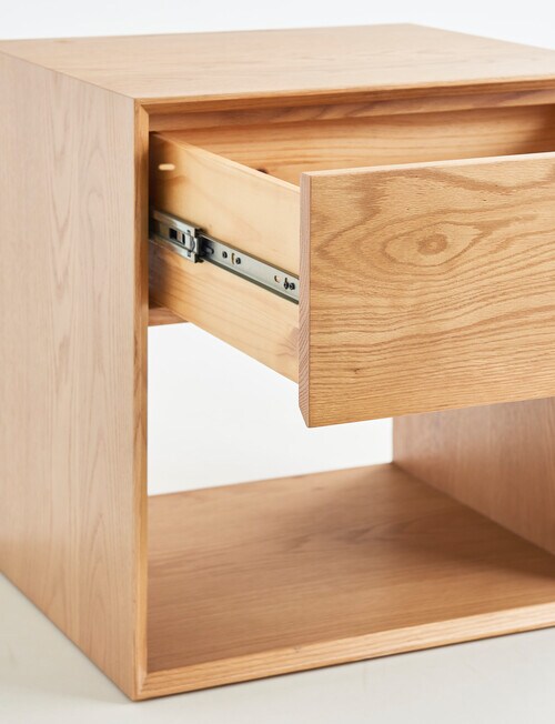 LUCA Oakland Side Table product photo View 04 L