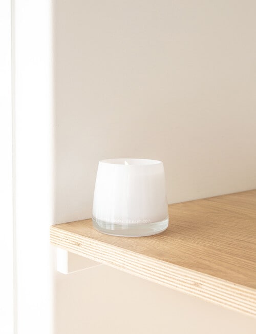 The Aromatherapy Co. Therapy Candle Restore, Wild Berry & Jasmine, 260g product photo View 05 L