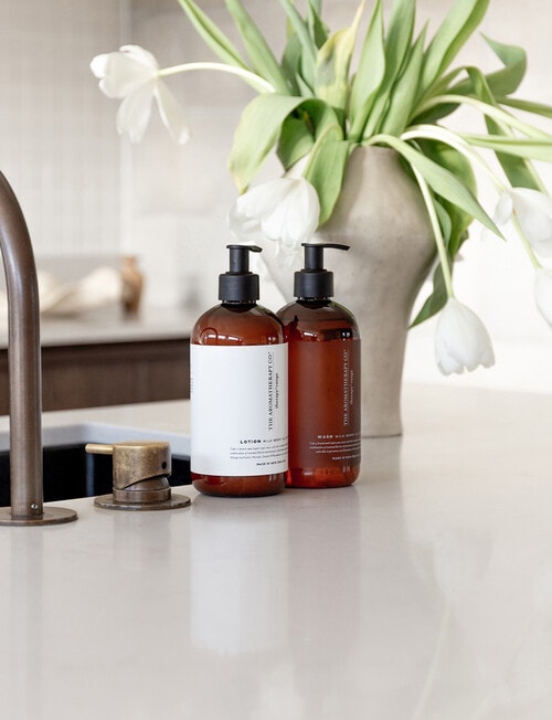 The Aromatherapy Co. Therapy Hand Lotion Restore, Wild Berry & Jasmine, 500ml product photo View 04 L