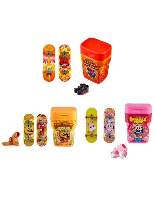 Hot Wheels Skate Gumball Box, Assorted product photo View 14 L