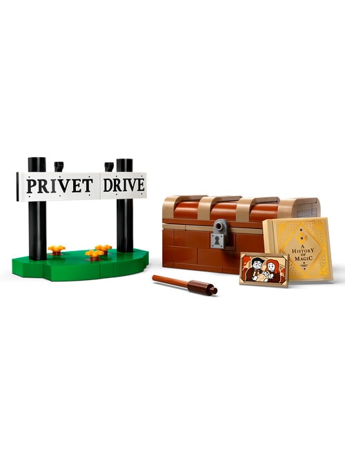 LEGO Harry Potter Harry Potter Hedwig at 4 Privet Drive, 76425 product photo View 05 L