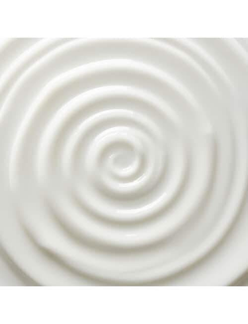 benefit Smooth Sip Moisturiser Mini product photo View 03 L