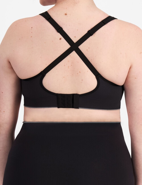 Berlei Active Seamless Wirefree Bra, Black, S-3XL product photo View 03 L