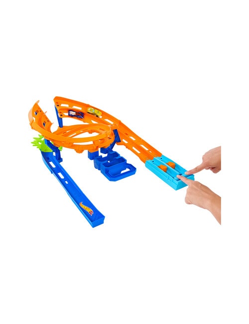 Hot Wheels Whip Around Raceway Playset product photo View 04 L