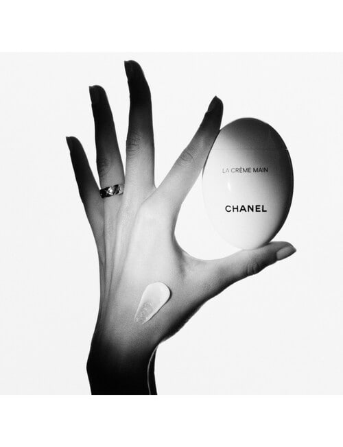 CHANEL LA CRÈME MAIN Nourish-Soften-Illuminate 50ml product photo View 06 L