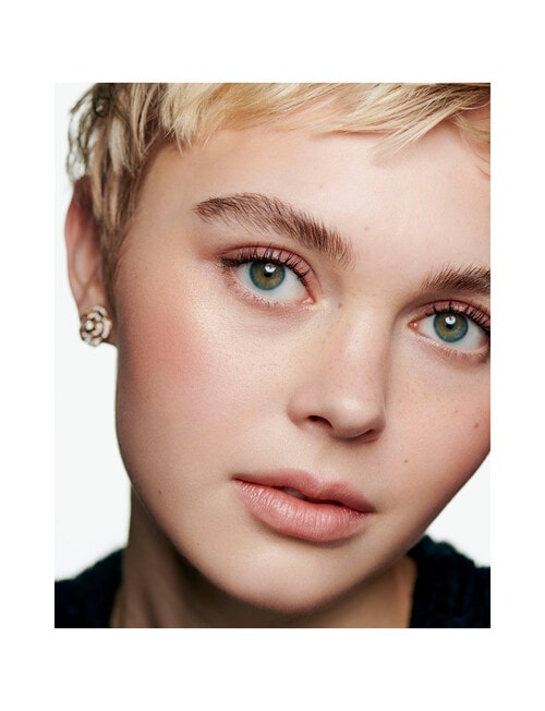 CHANEL LES BEIGES Healthy Glow Sun-Kissed Powder product photo View 04 L
