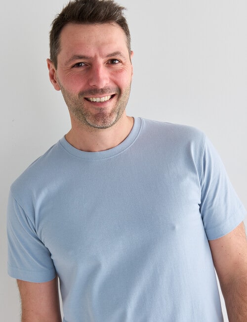 Chisel Ultimate Crew Tee, Light Blue product photo View 04 L