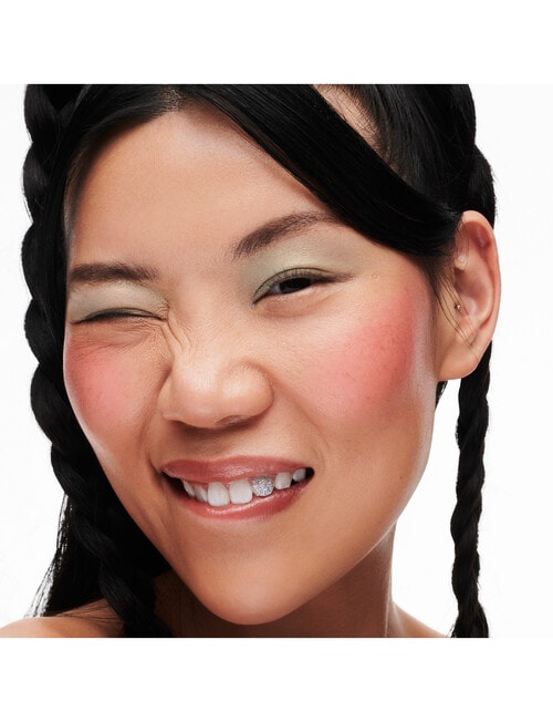 MAC Glow Play Cushiony Blush product photo View 05 L