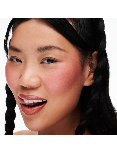 MAC Glow Play Cushiony Blush product photo View 05 L