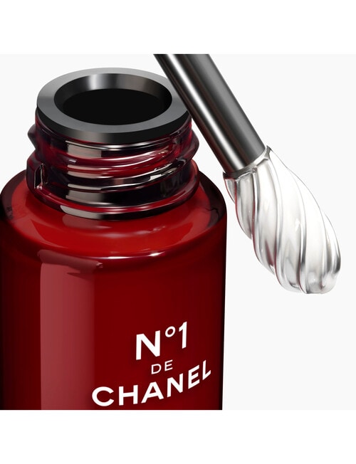 CHANEL N&deg;1 DE CHANEL REVITALIZING EYE SERUM Smooths - Restores - Gives Eyes A Wide-Awake Look product photo View 02 L