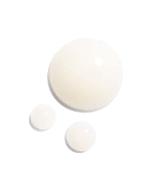 CHANEL N°1 DE CHANEL REVITALIZING EYE SERUM - REFILL product photo View 04 L
