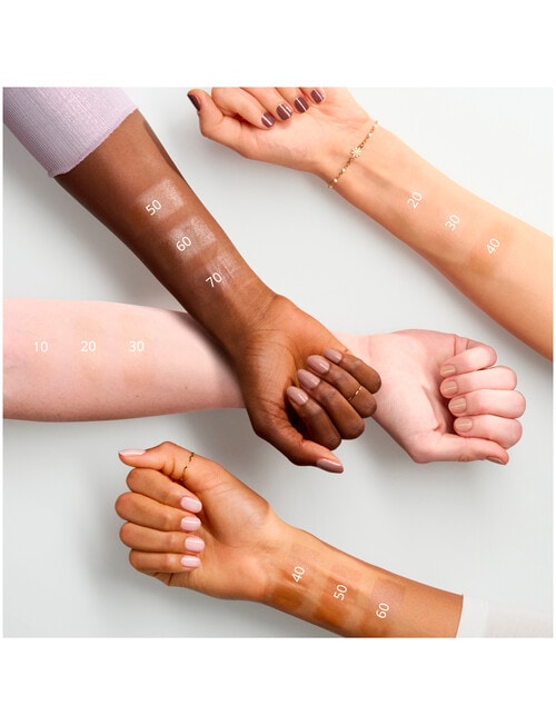 Essence Magic Filter Glow Booster product photo View 03 L