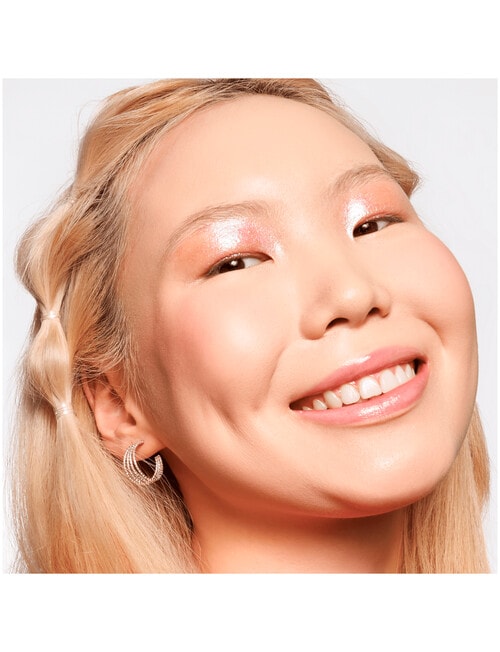 Essence Natural Matte Mousse Foundation product photo View 05 L