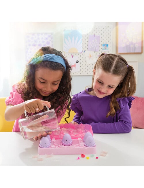 Hatchimals Alive Rainbow Splash Carton product photo View 06 L