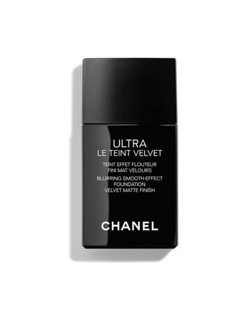 CHANEL ULTRA LE TEINT VELVET Blurring Smooth-Effect Foundation, Velvet Matte Finish, 30ml product photo