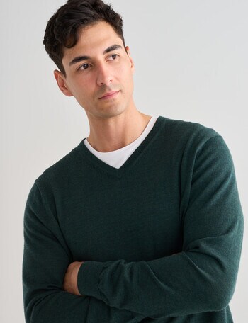 North South Merino V Neck Jumper, Green product photo